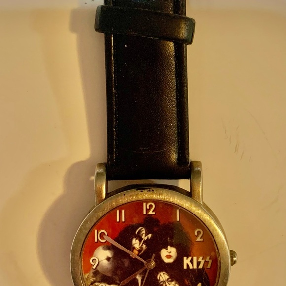 Kiss leather watch - Picture 3 of 5